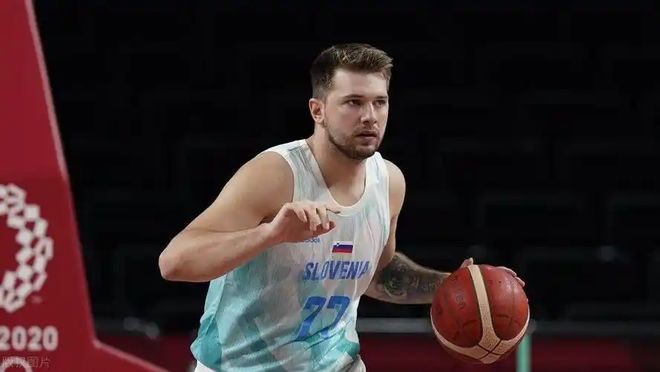 东契奇重要时刻领先优势明显，塞尔维亚队带队取胜！