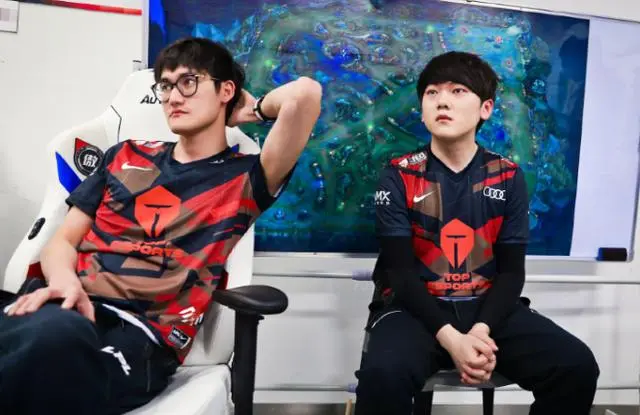 Kaiyun体育 Karsa重要时刻领先优势明显，FPX带队取胜！