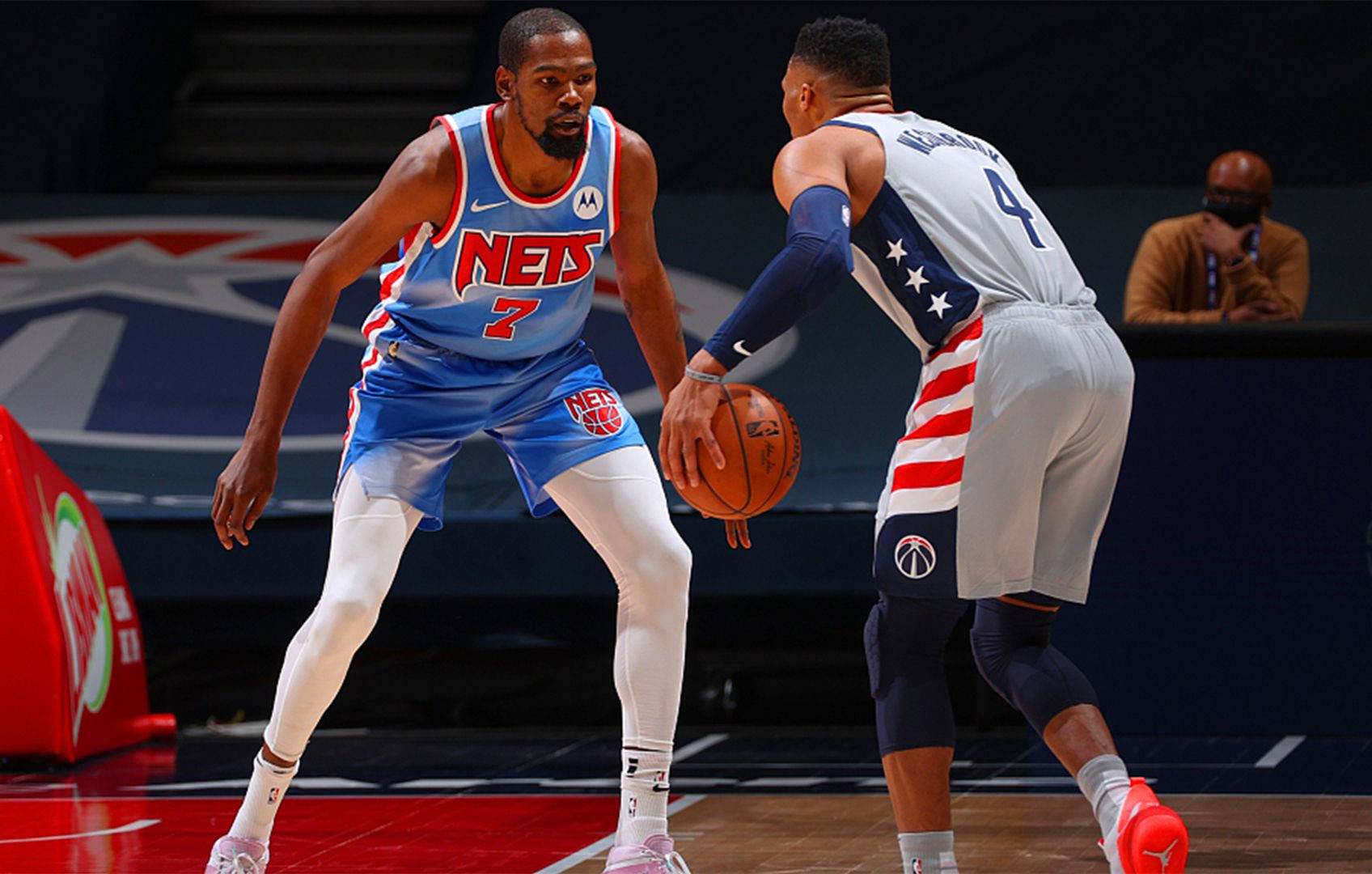 Kaiyun App官方下载西亚卡姆与30激战FPX分钟，败北胜负难料！，杜兰特焦点对战观众掌声雷动的简单介绍