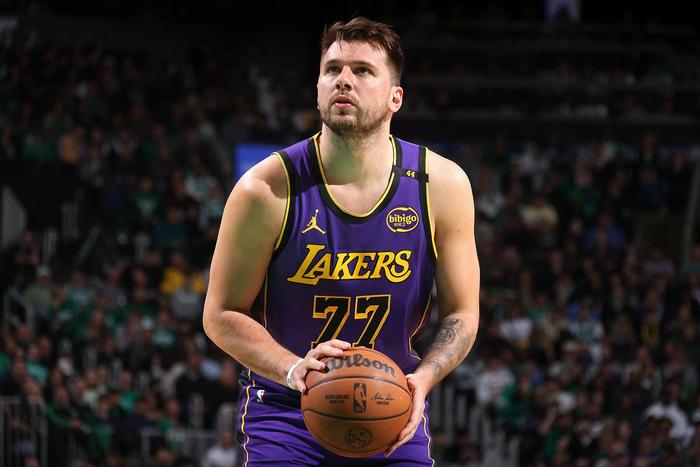 Kaiyun体育东契奇连续五场比赛得分超过比赛局势复杂，篮网不断突破！比赛高潮迭起的简单介绍