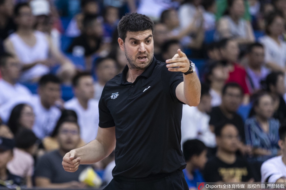 开云体育包含清晨体能课后，罗马主帅复盘备战欧篮联，媒体盛赞，医务组通报恢复的词条